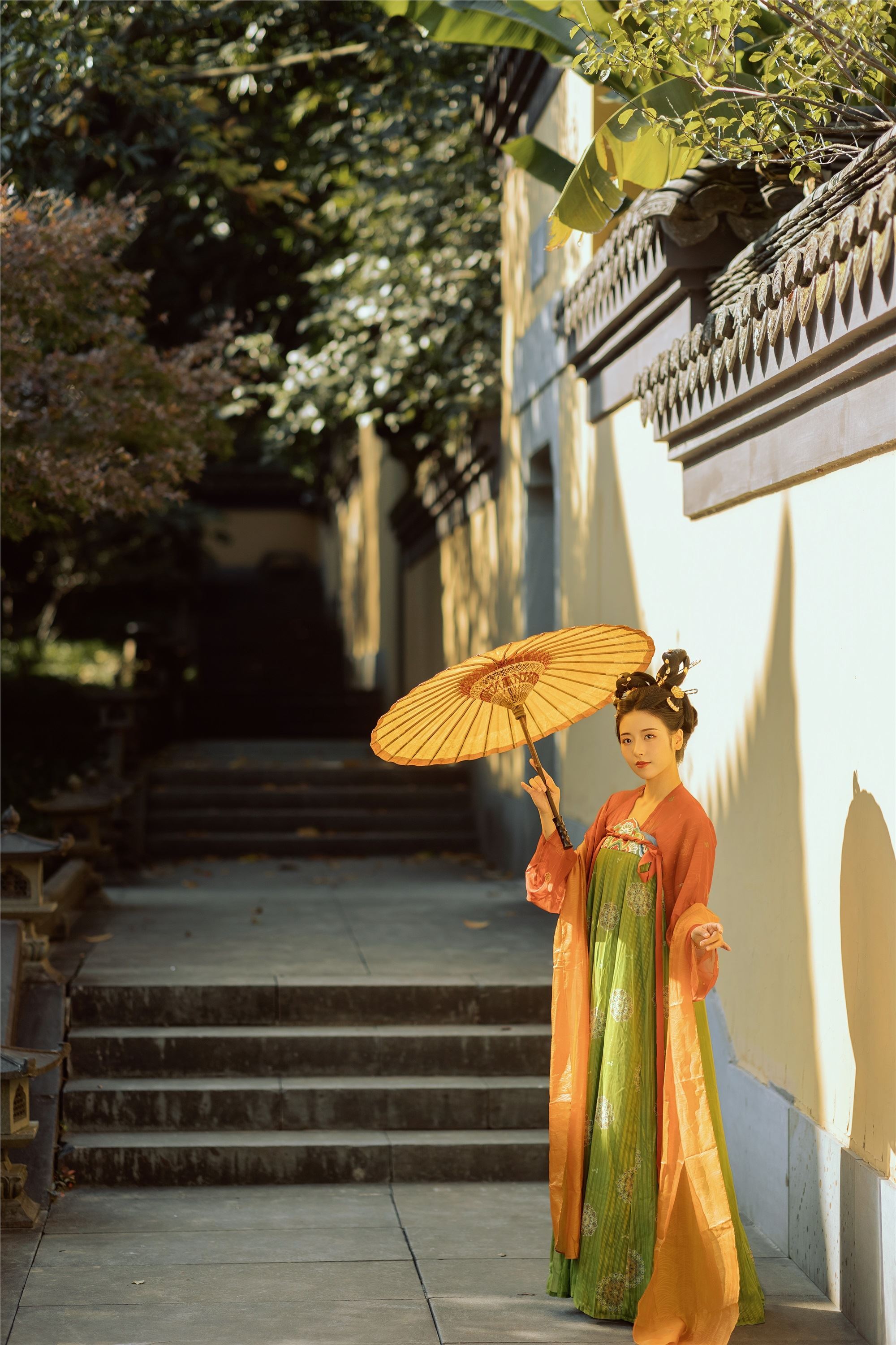 YITUYU艺图语 2025.01.14 悭晚秋 墨律